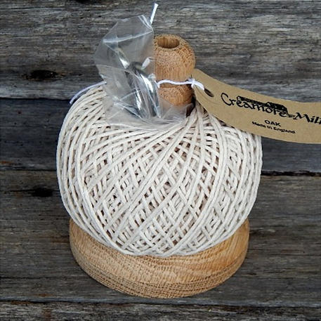 STRING TIDY WITH SCISSORS